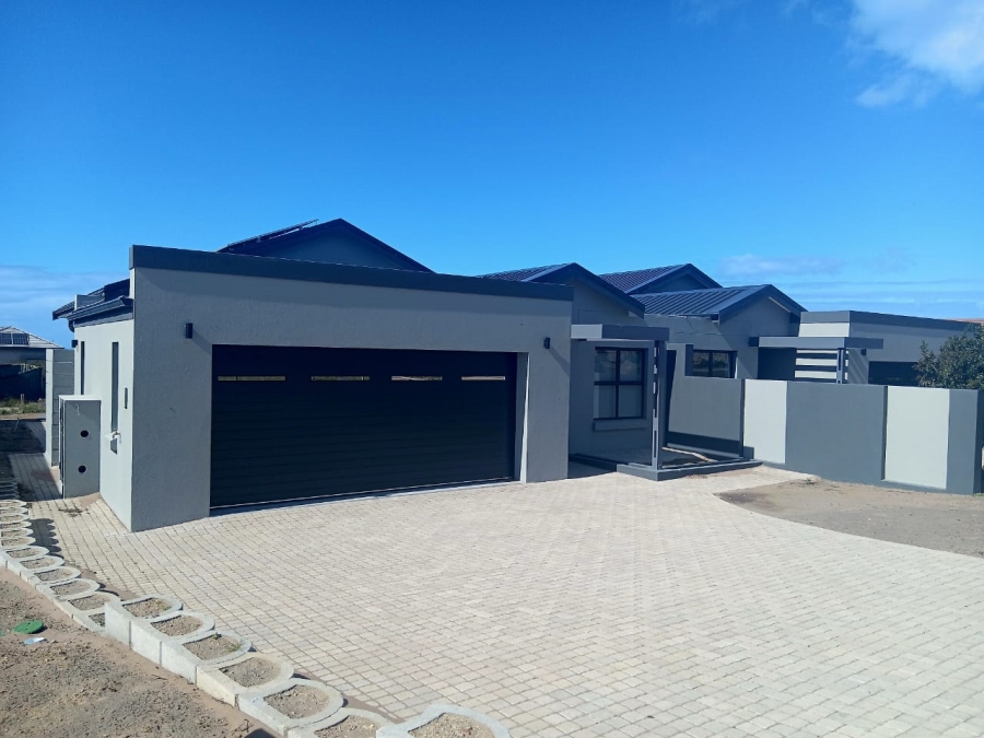 To Let 3 Bedroom Property for Rent in Dana Bay Western Cape